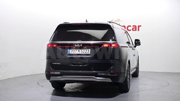 Kia Carnival 2023 — 4