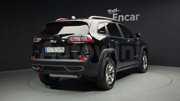 Jeep Cherokee 2020 — 2