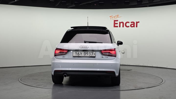 Audi A1 2015 — 4
