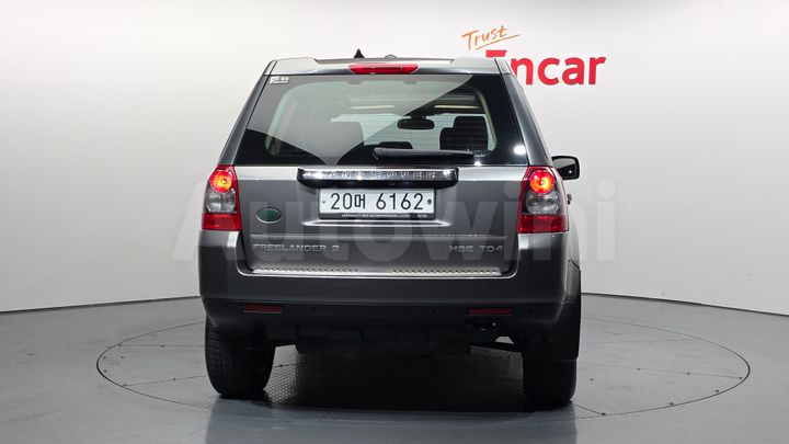 Land Rover Freelander 2010 — 4