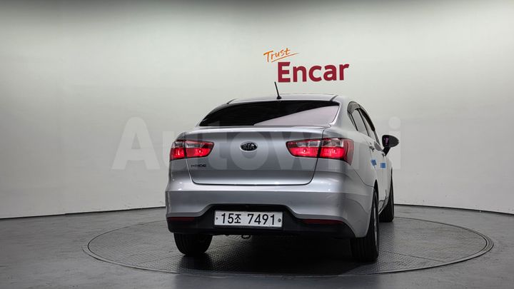 Kia Pride 2015 — 4