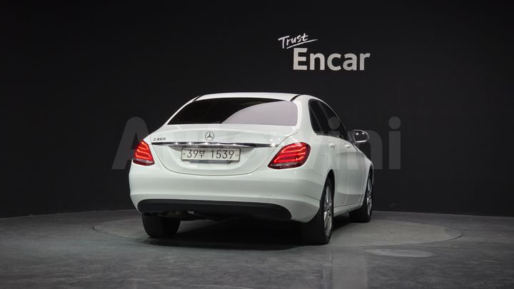 Mercedes-Benz C Class 2017 — 4