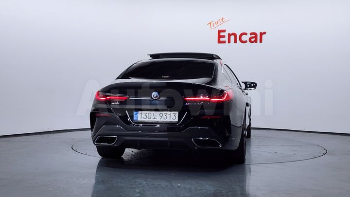 BMW 8 Series 2023 — 4