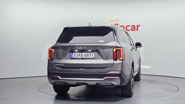 Kia Sorento 2025 — 4