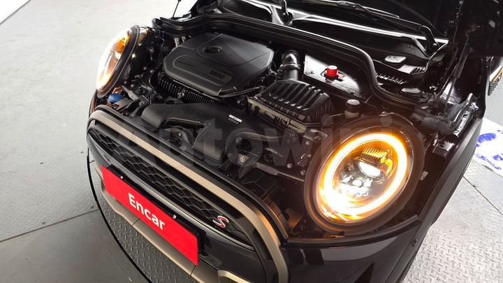 Mini Cooper 2023 — 5