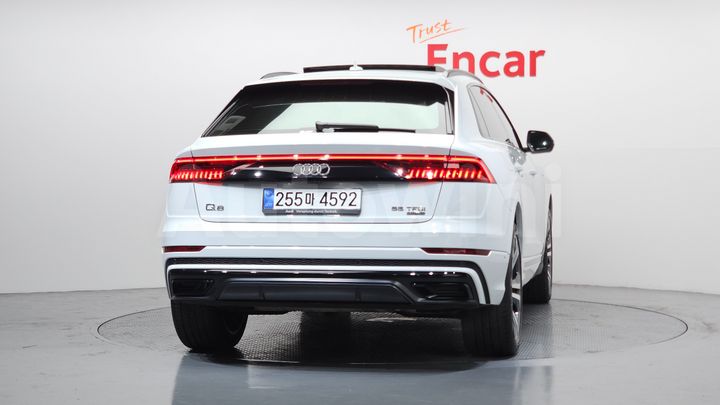 Audi Q8 2023 — 4