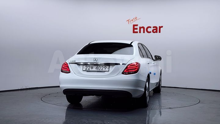 Mercedes-Benz C Class 2018 — 4