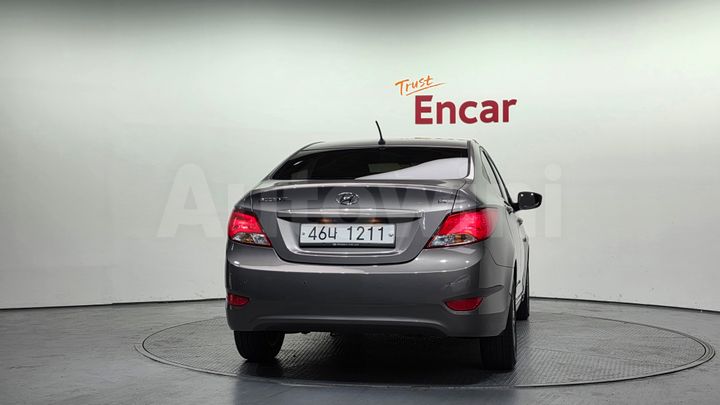 Hyundai Accent 2018 — 4