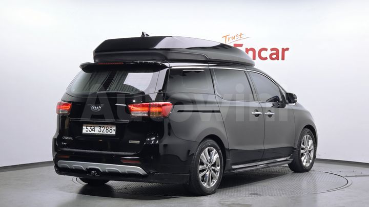 Kia Carnival 2015 — 2