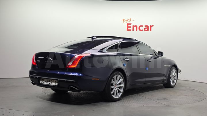 Jaguar XJ 2016 — 2