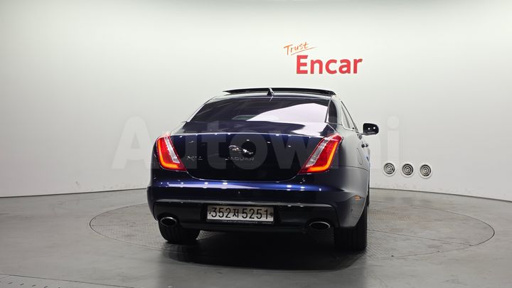 Jaguar XJ 2016 — 4