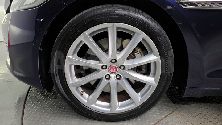 Jaguar XJ 2016 — 5