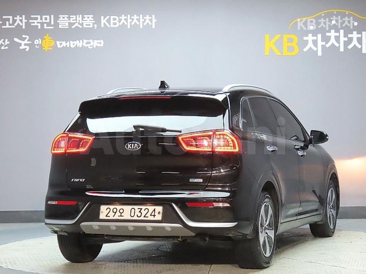 Kia Niro 2017 — 2