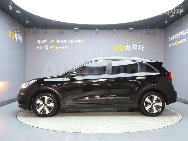 Kia Niro 2017 — 5