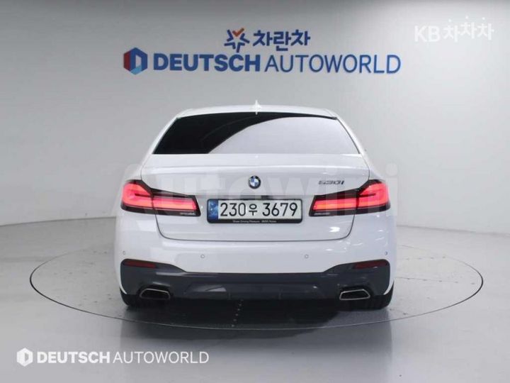 BMW 5 Series 2022 — 4