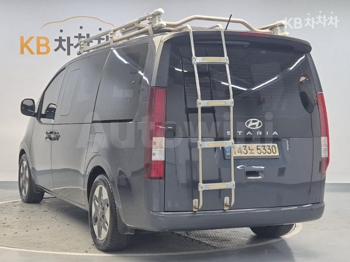 Hyundai Staria 2022 — 2