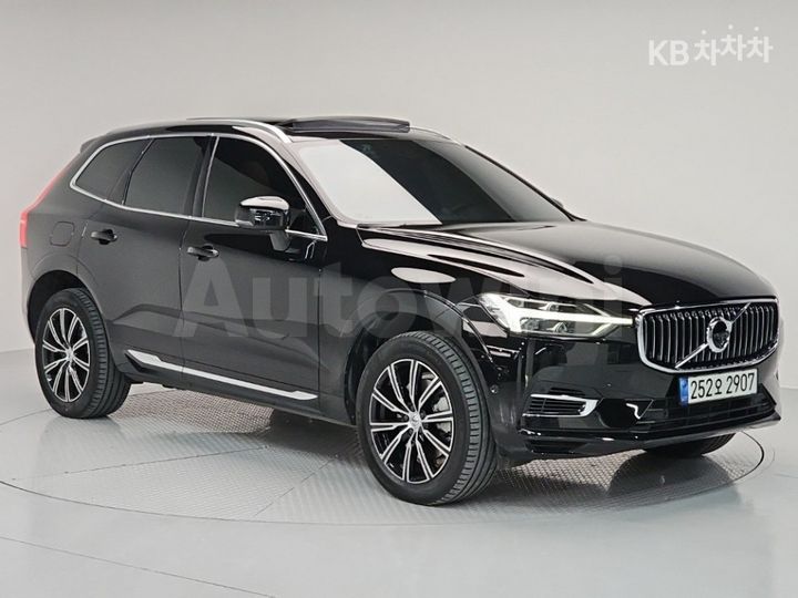 Volvo XC60 2021 — 2