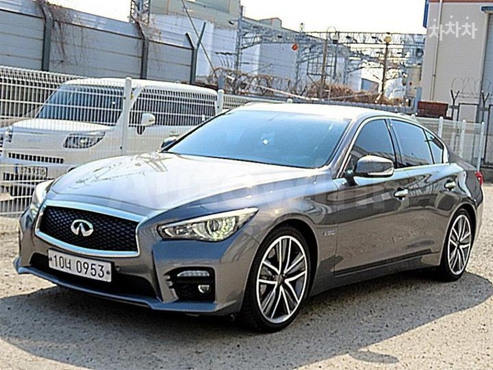 Infiniti Q 2015 — 2