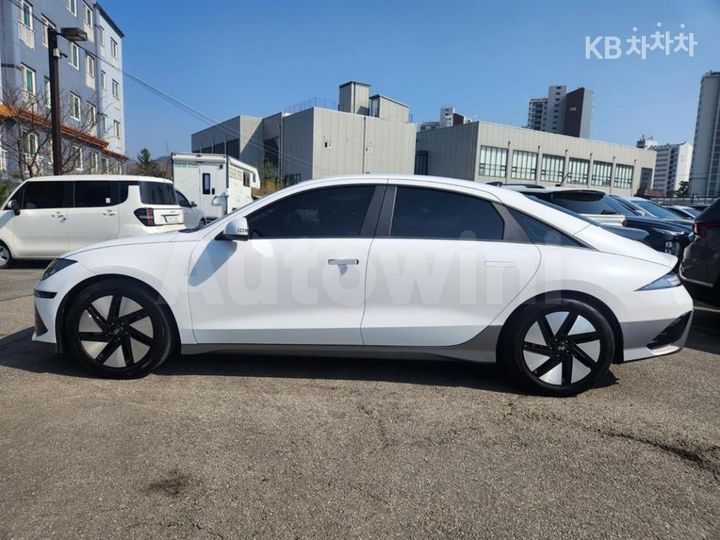 Hyundai Ioniq6 2023 — 4