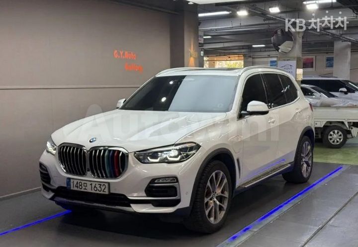 BMW X5 2021 — 2