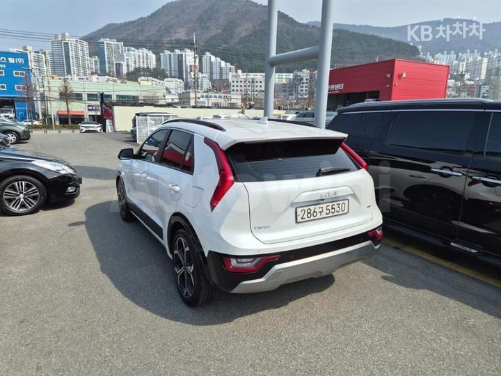 Kia Niro 2023 — 4