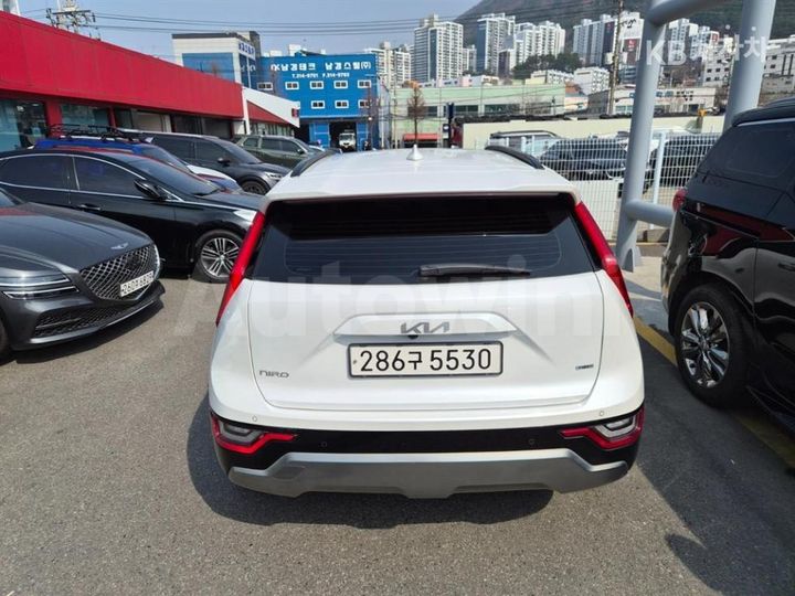 Kia Niro 2023 — 5