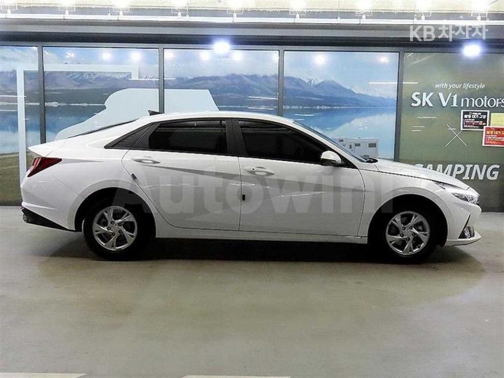 Hyundai Avante 2022 — 3