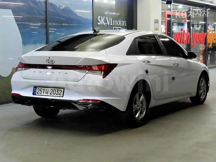 Hyundai Avante 2022 — 4