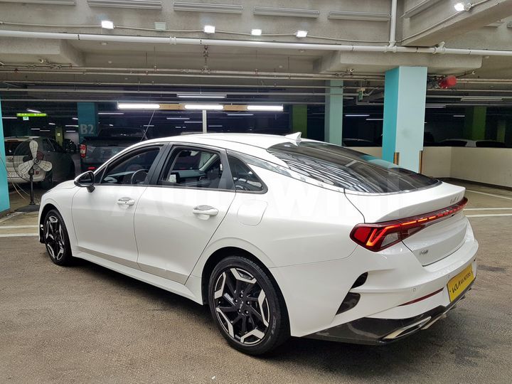 Kia K5 2022 — 5