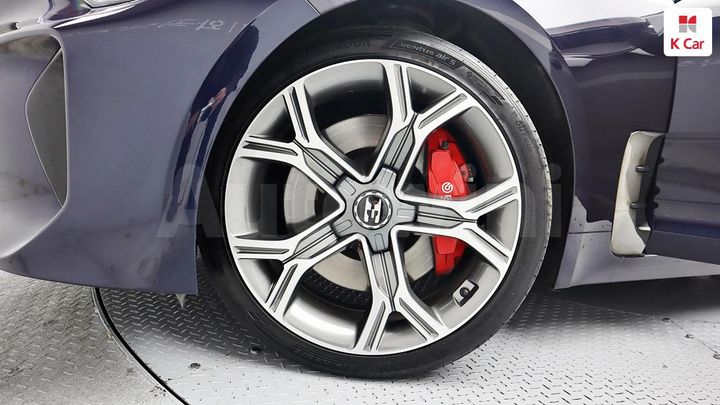 Kia Stinger 2020 — 5