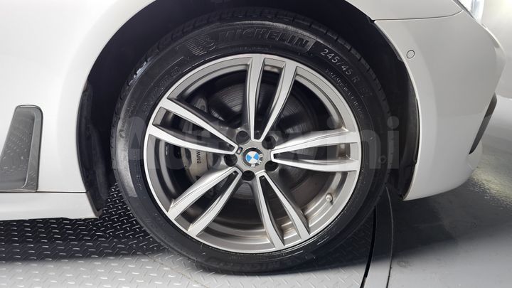 BMW 7 Series 2018 — 5