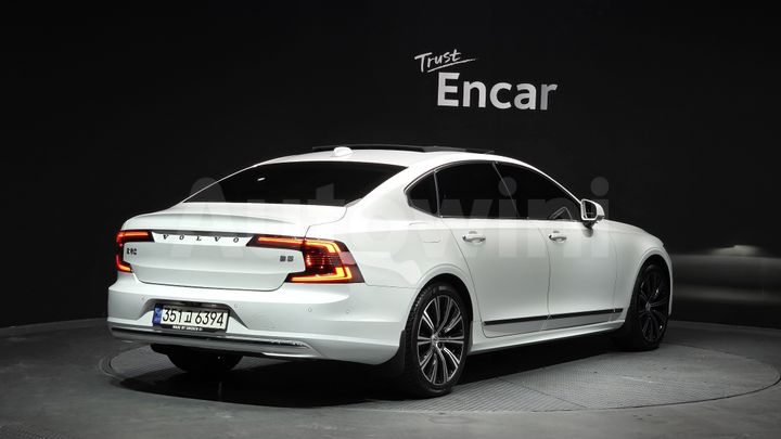 Volvo S90 2021 — 2