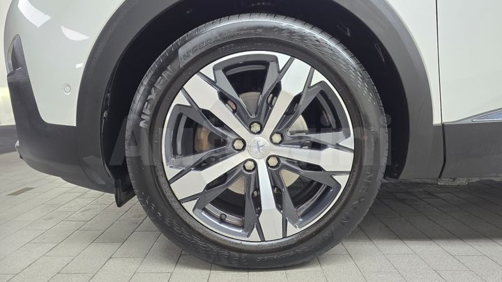 Peugeot 5008 2021 — 5