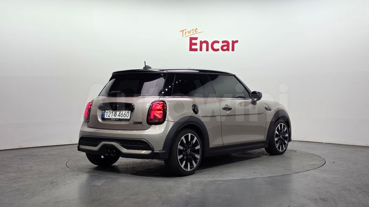 Mini Cooper 2023 — 2