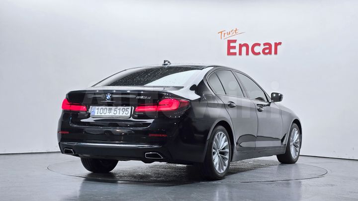 BMW 5 Series 2021 — 2
