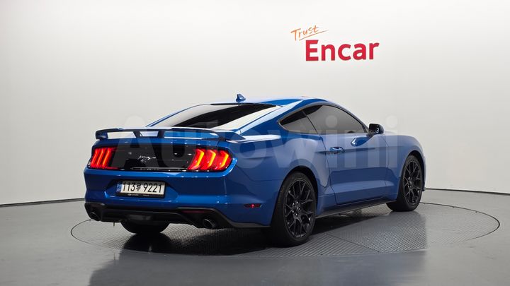 Ford Mustang 2021 — 2