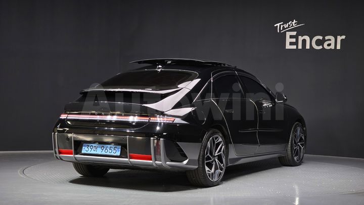 Hyundai Ioniq 2023 — 2