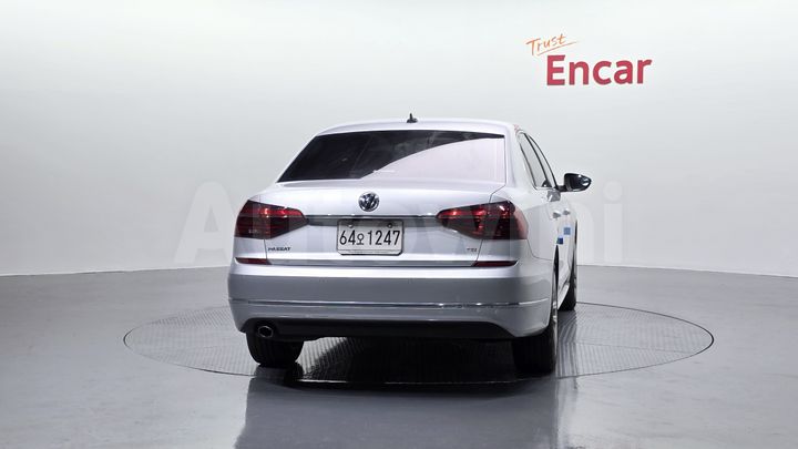 Volkswagen Passat 2018 — 4