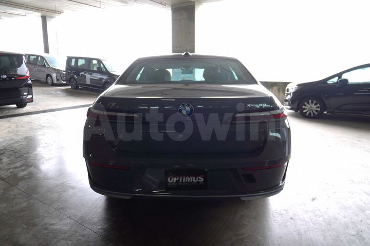 BMW i7 2023 — 4