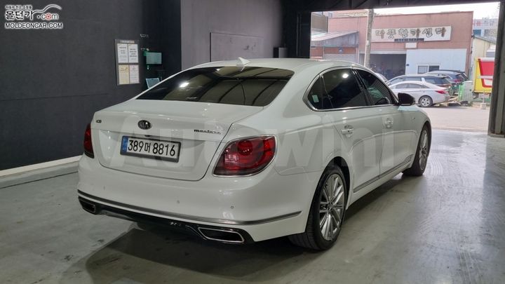Kia K9 2020 — 2