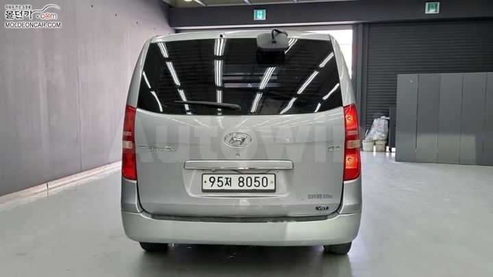 Hyundai Starex 2011 — 4
