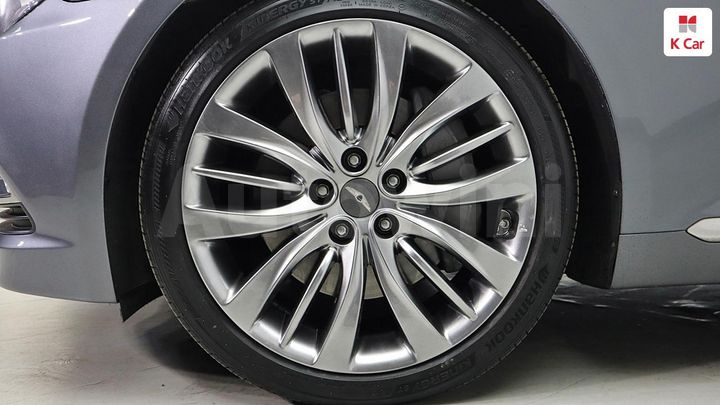 Hyundai Genesis 2016 — 5