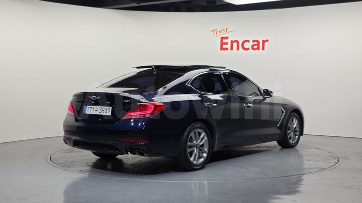 Genesis G70 2018 — 2