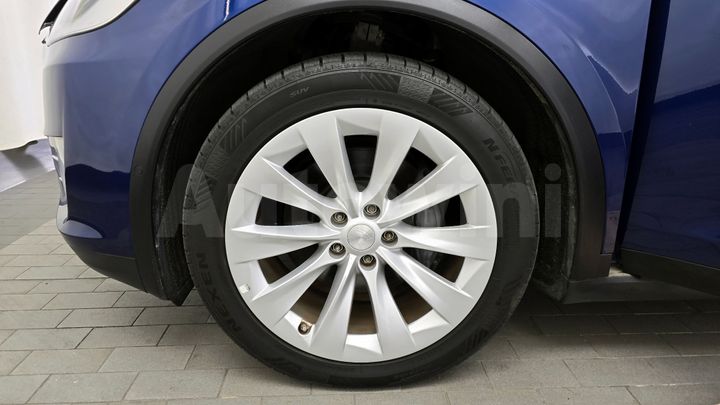 Tesla Model X 2020 — 5