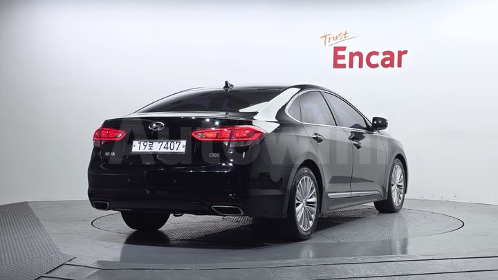 Hyundai Aslan 2015 — 2