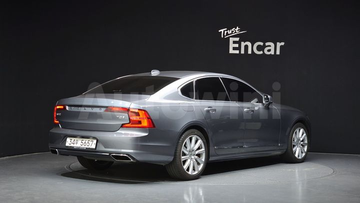 Volvo S90 2019 — 2
