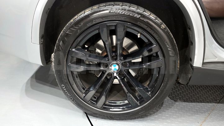 BMW X5 2016 — 5
