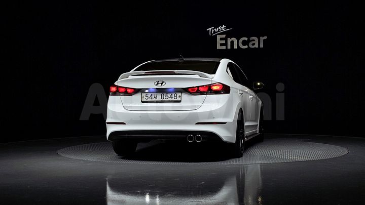 Hyundai Avante 2016 — 4