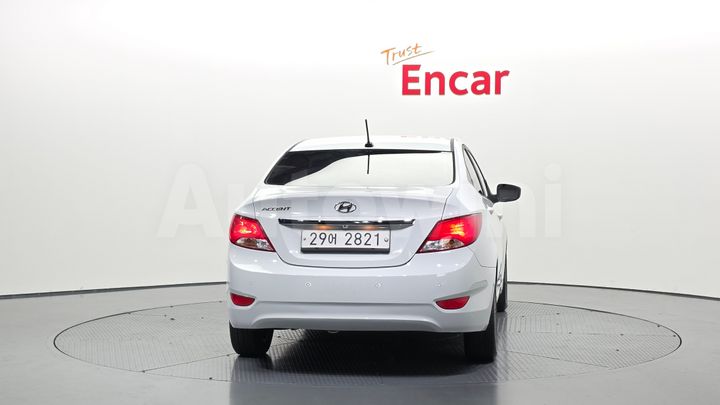Hyundai Accent 2019 — 4