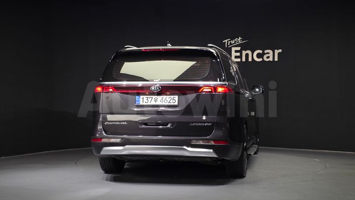 Kia Carnival 2021 — 4